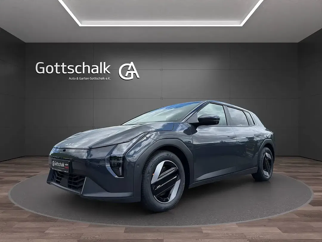 Kia EV4 - Thumbnail 1
