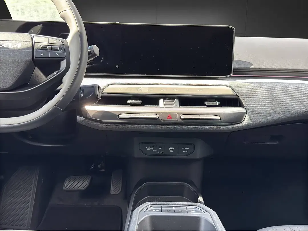 Kia EV4 - Thumbnail 12