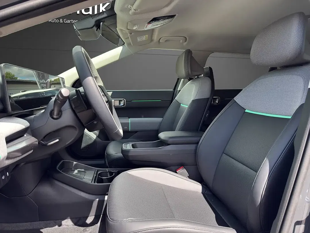 Kia EV4 - Thumbnail 8