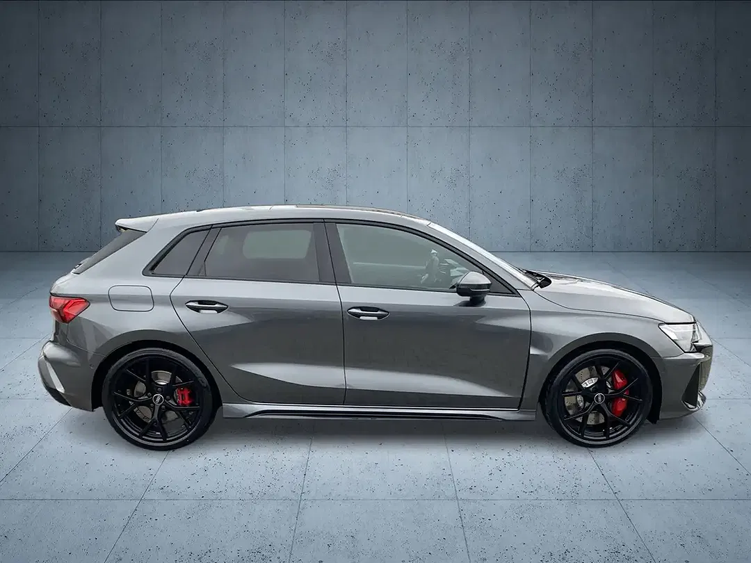 Audi RS3 - Thumbnail 6