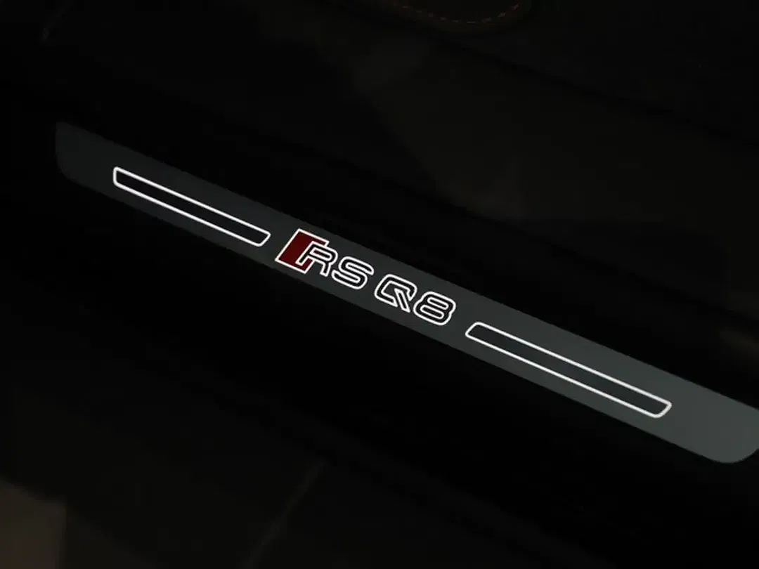 Audi RS Q8 - Thumbnail 12