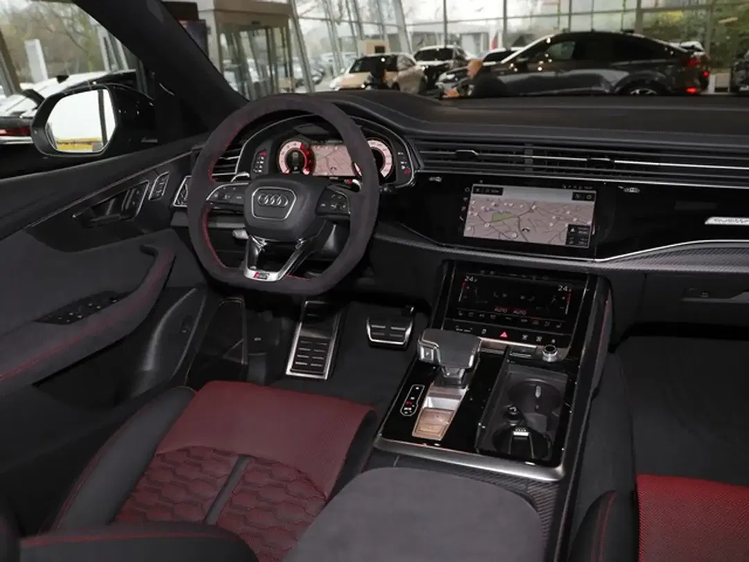 Audi RS Q8 - Thumbnail 5