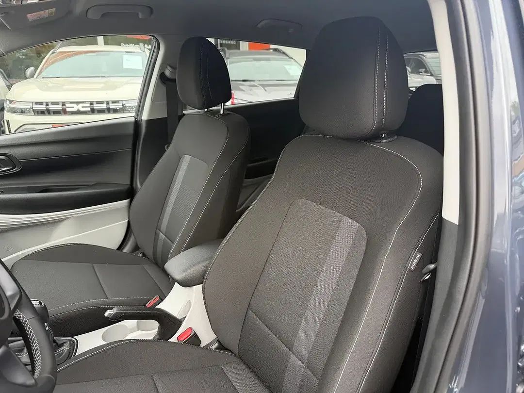 Hyundai i20 - Thumbnail 10