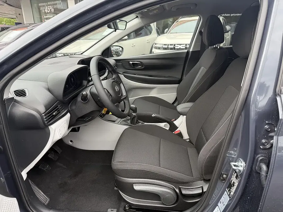 Hyundai i20 - Thumbnail 9