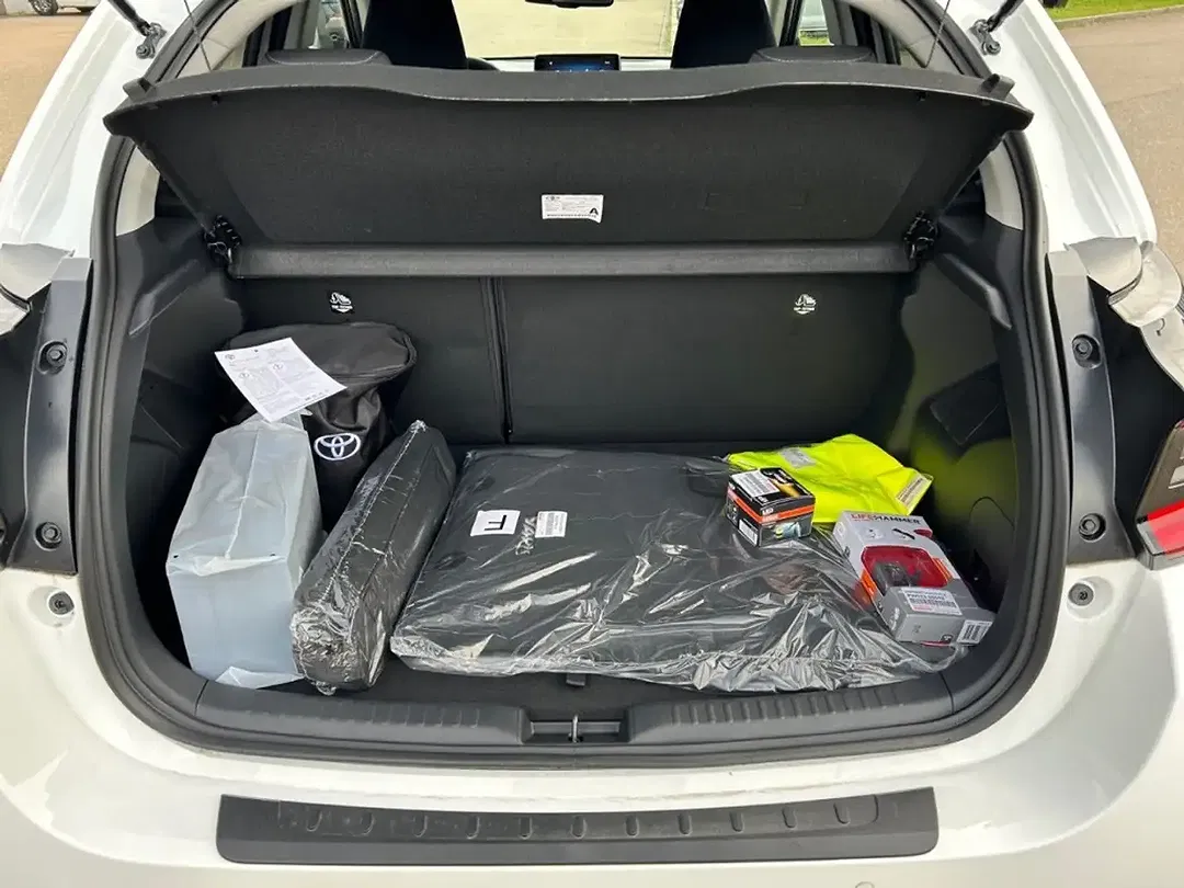 Toyota Yaris - Thumbnail 10