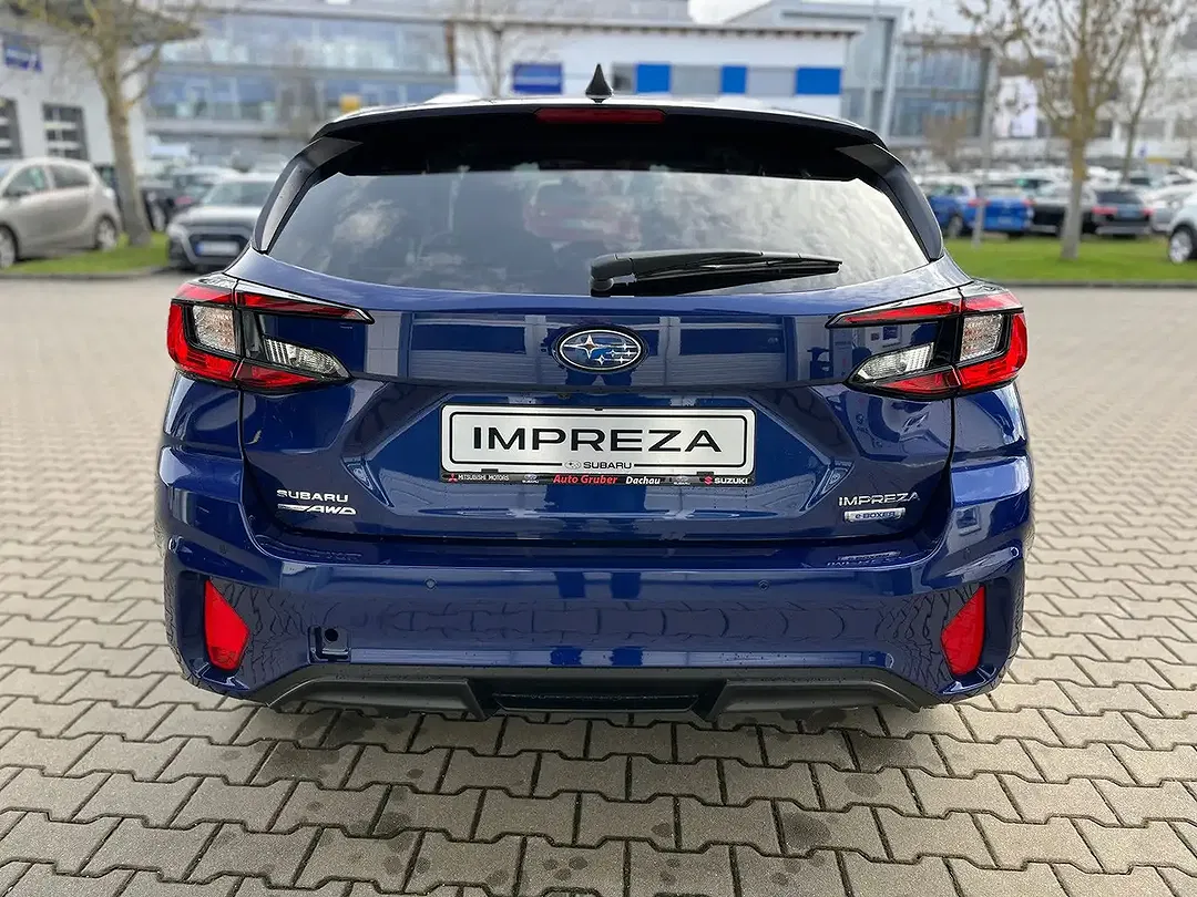 Subaru Impreza - Thumbnail 5