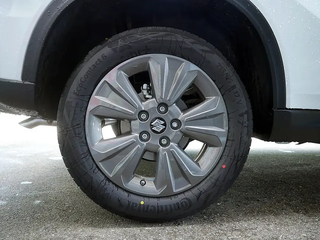 Suzuki Vitara - Thumbnail 7