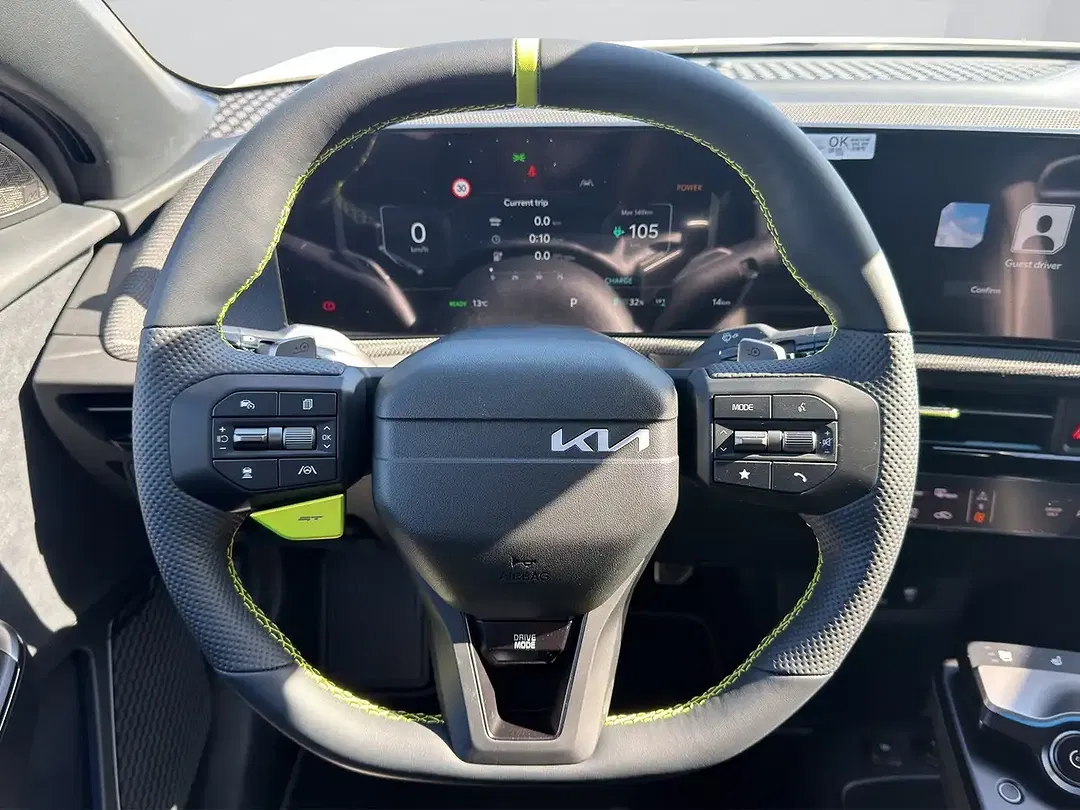 Kia EV6 - Thumbnail 12