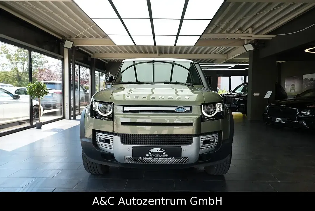 Land Rover Defender - Thumbnail 10