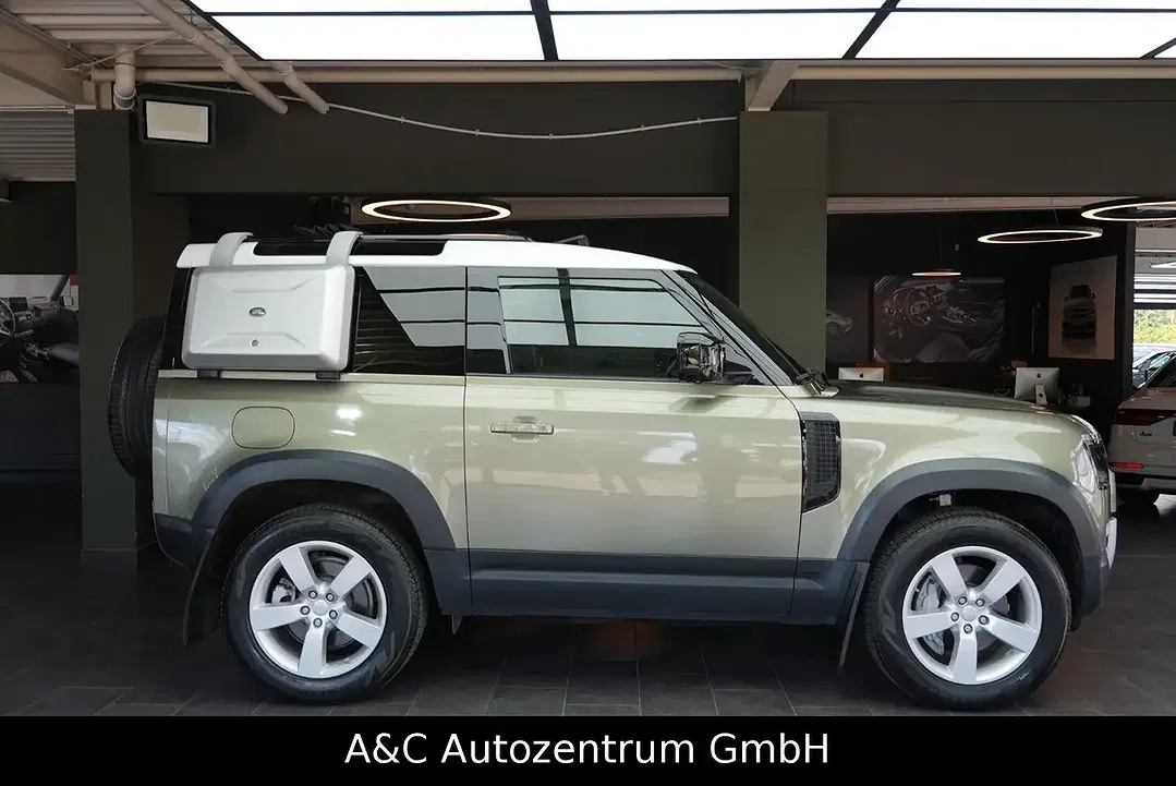 Land Rover Defender - Thumbnail 8