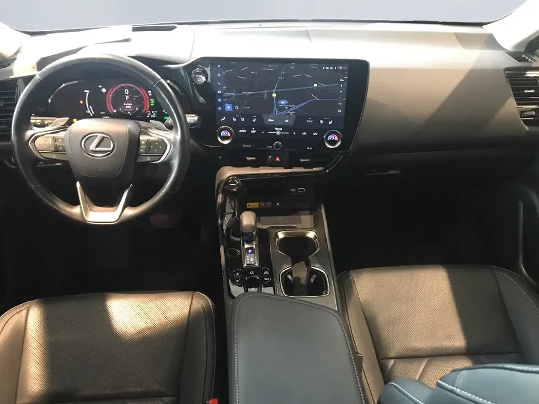 Lexus NX 450h+ - Thumbnail 5