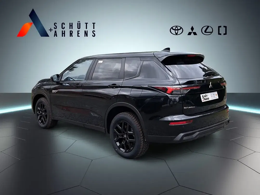 Mitsubishi Outlander - Thumbnail 4