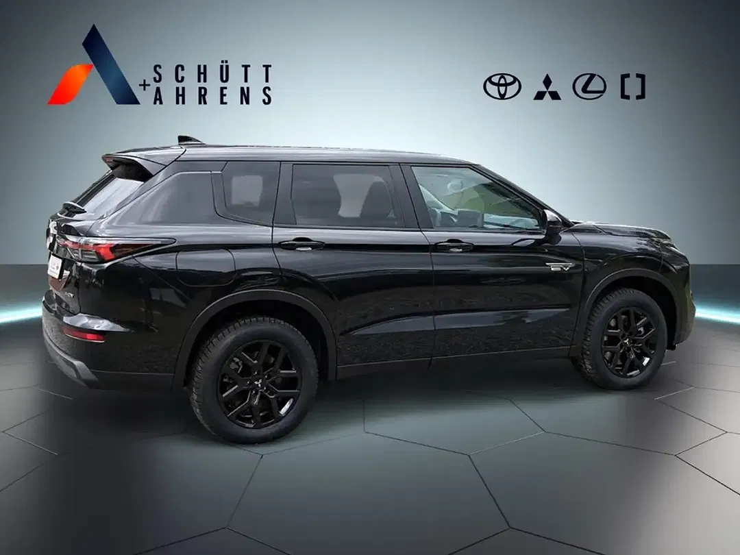 Mitsubishi Outlander - Thumbnail 5