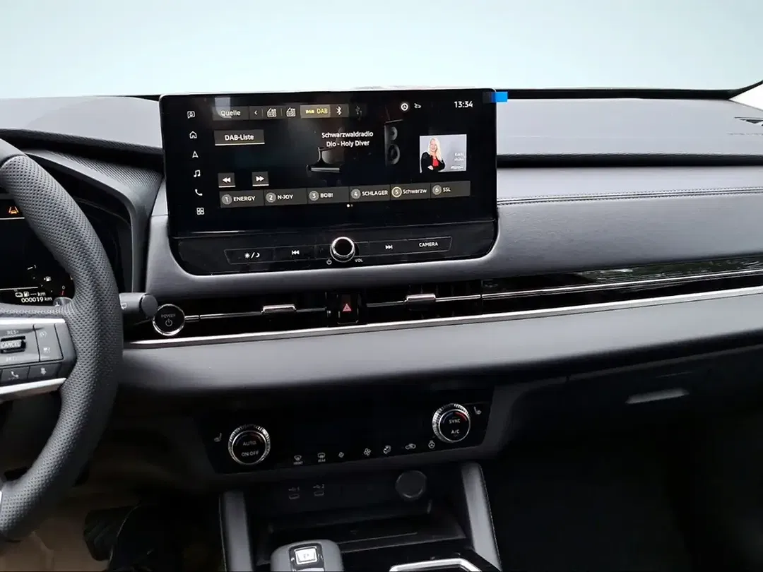 Mitsubishi Outlander - Thumbnail 9