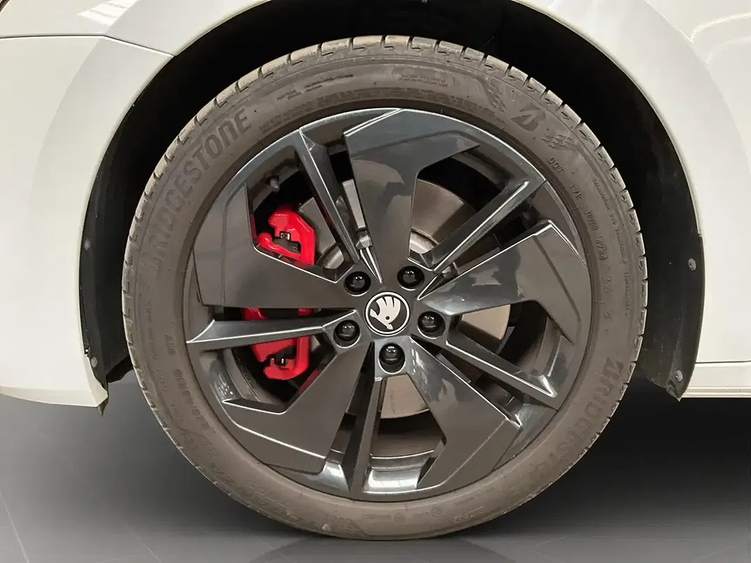 Skoda Octavia - Thumbnail 8