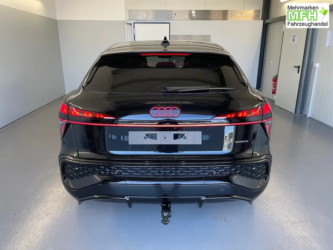 Audi Q3 - Thumbnail 5