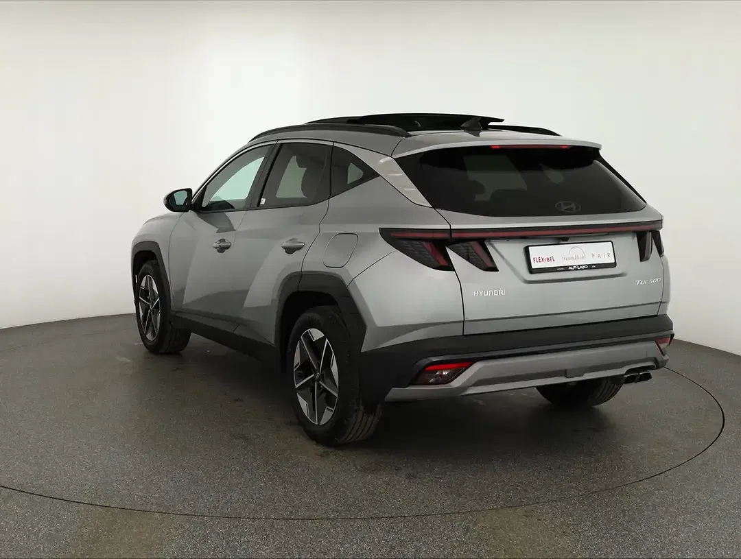 Hyundai TUCSON - Thumbnail 2