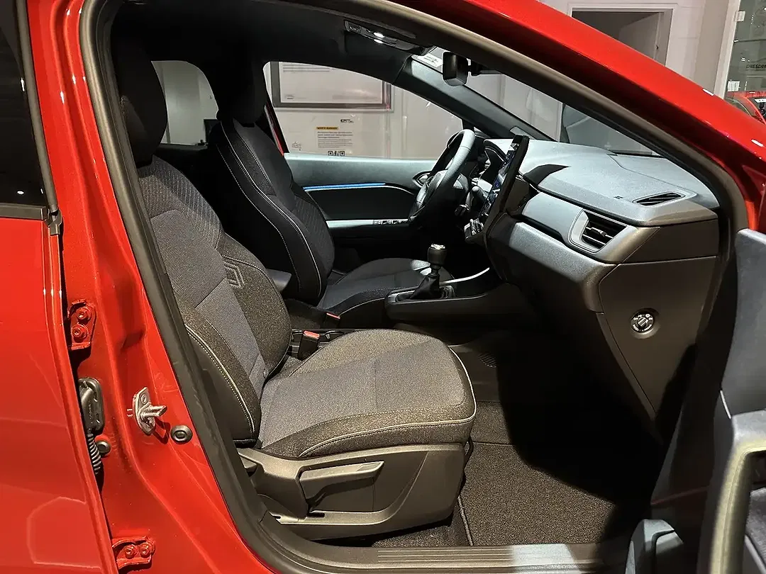 Renault Captur - Thumbnail 20