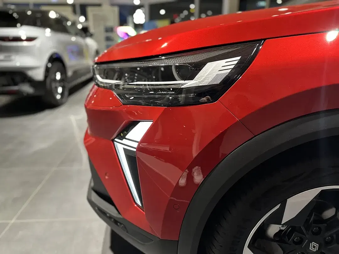Renault Captur - Thumbnail 5