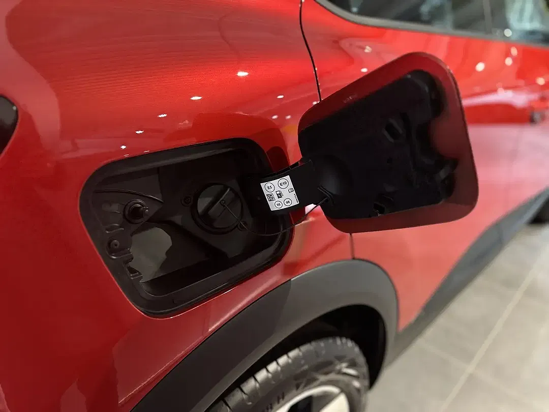 Renault Captur - Thumbnail 8