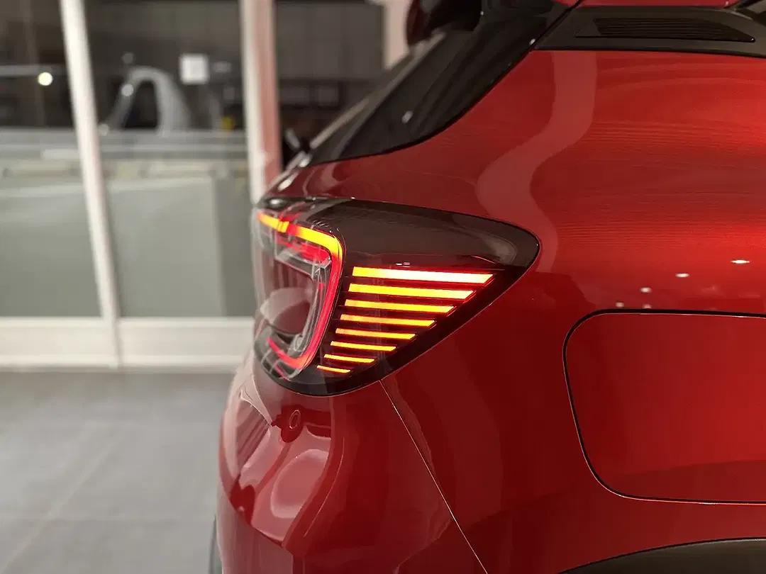 Renault Captur - Thumbnail 9