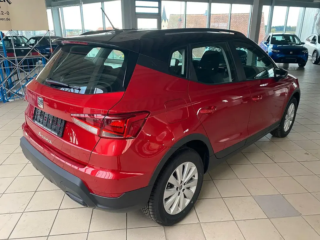 SEAT Arona - Thumbnail 5