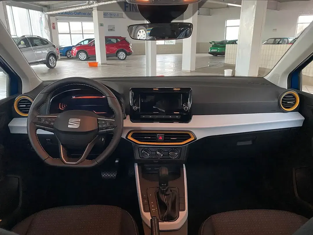 SEAT Arona - Thumbnail 9