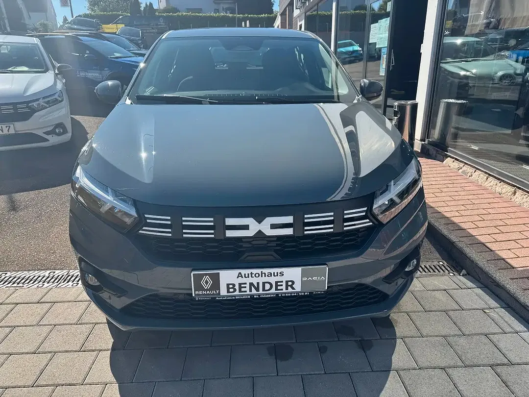 Dacia Sandero - Thumbnail 3