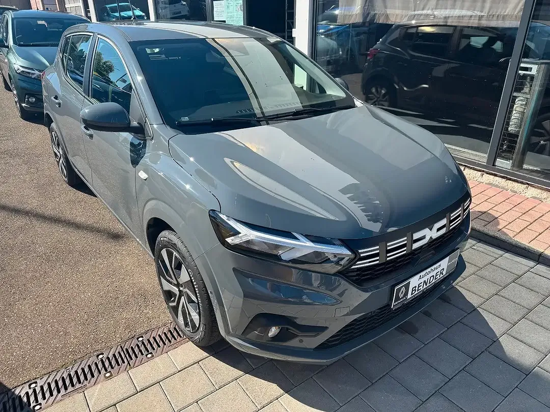 Dacia Sandero - Thumbnail 4