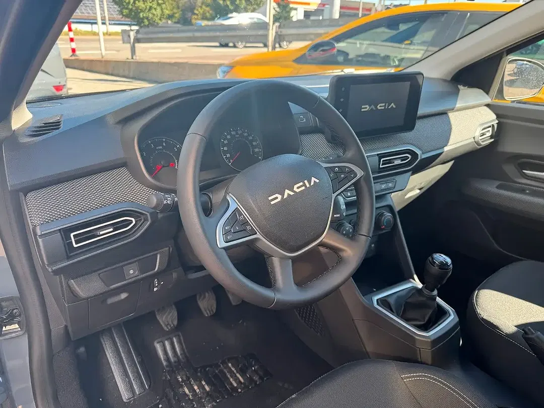 Dacia Sandero - Thumbnail 9