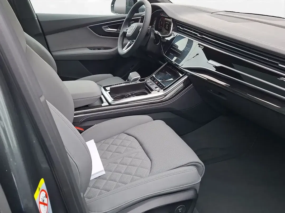 Audi Q7 - Thumbnail 10