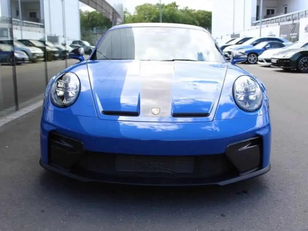 Porsche 992 - Thumbnail 6