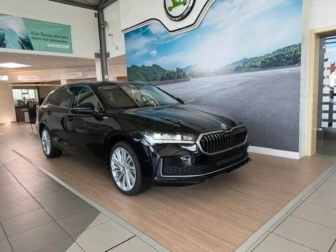 Skoda Superb - Thumbnail 1