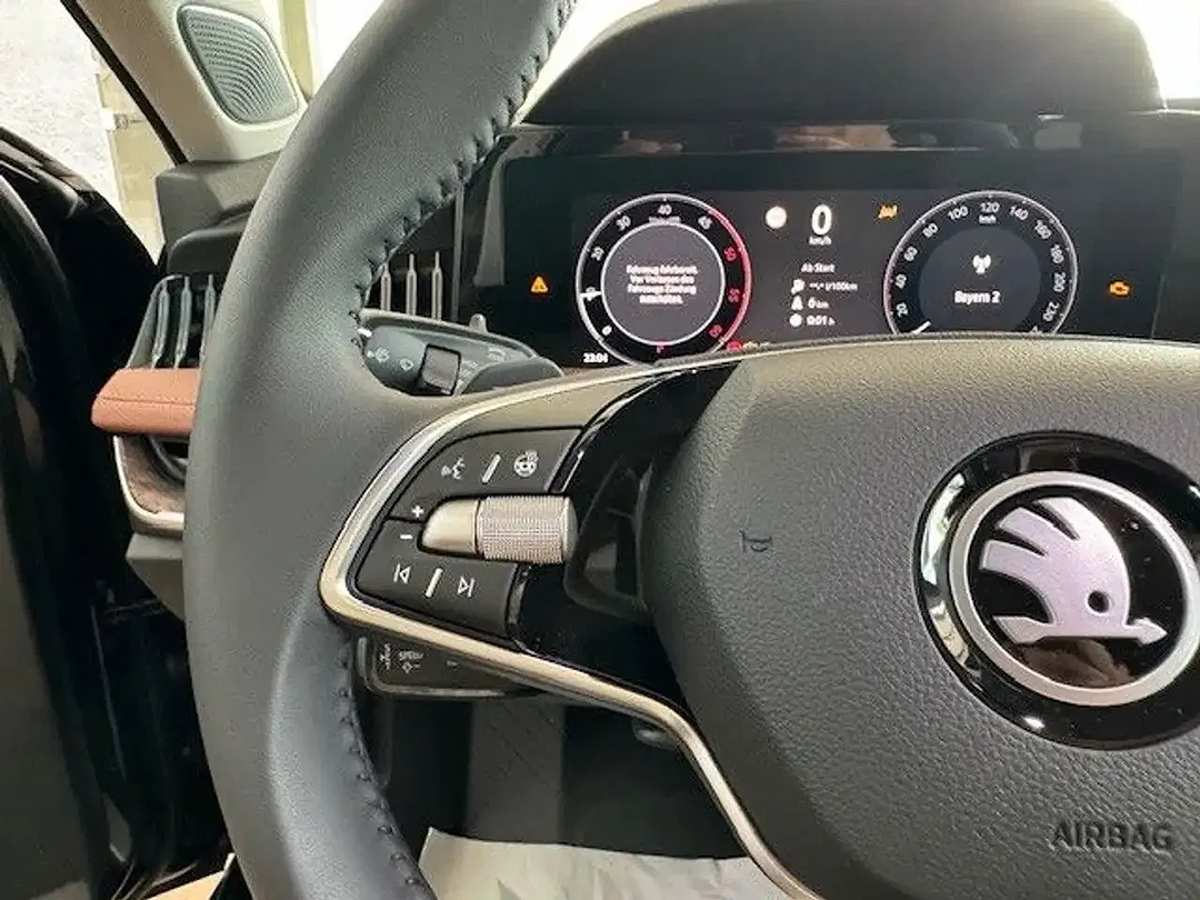 Skoda Superb - Thumbnail 10