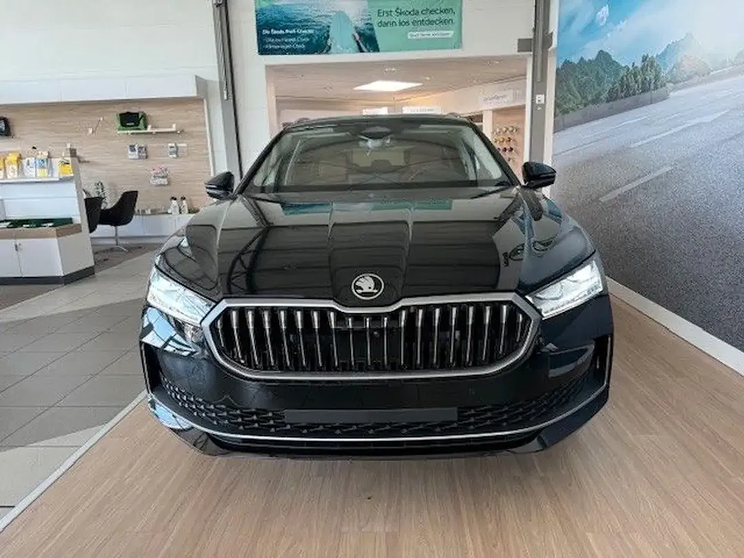 Skoda Superb - Thumbnail 2