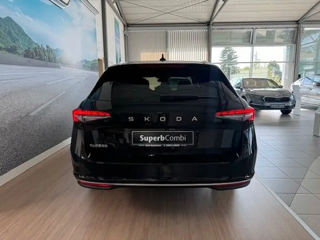 Skoda Superb - Thumbnail 6