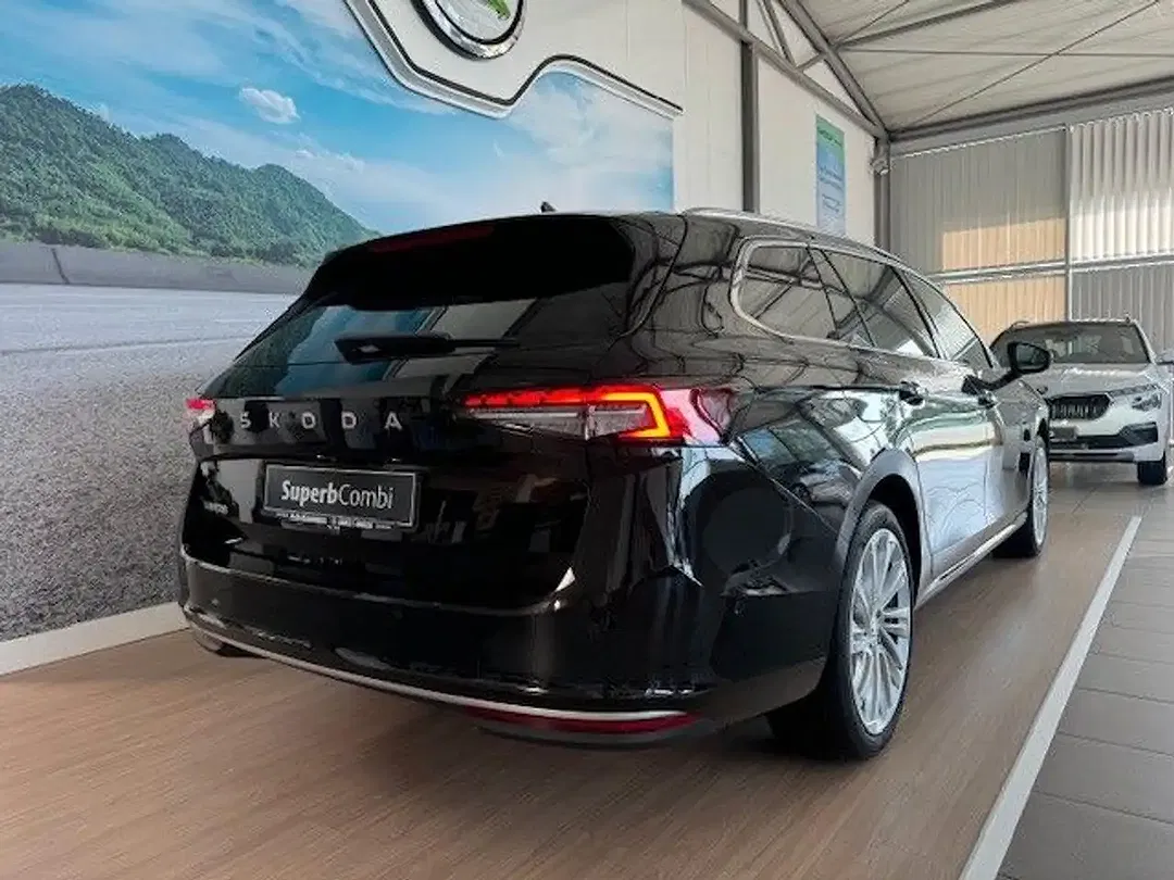 Skoda Superb - Thumbnail 7