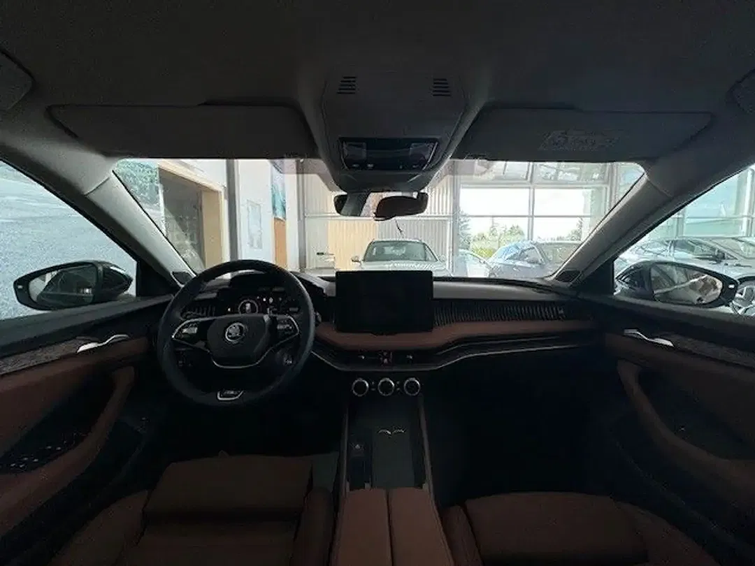 Skoda Superb - Thumbnail 8