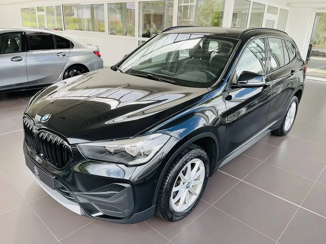 BMW X1 - Thumbnail 2