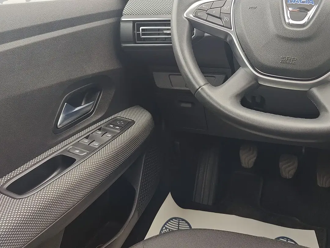 Dacia Sandero - Thumbnail 11