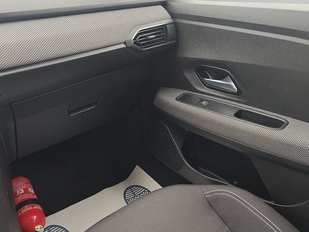 Dacia Sandero - Thumbnail 15