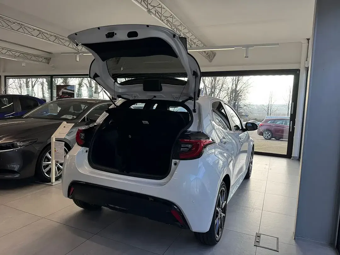 Mazda 2 - Thumbnail 10
