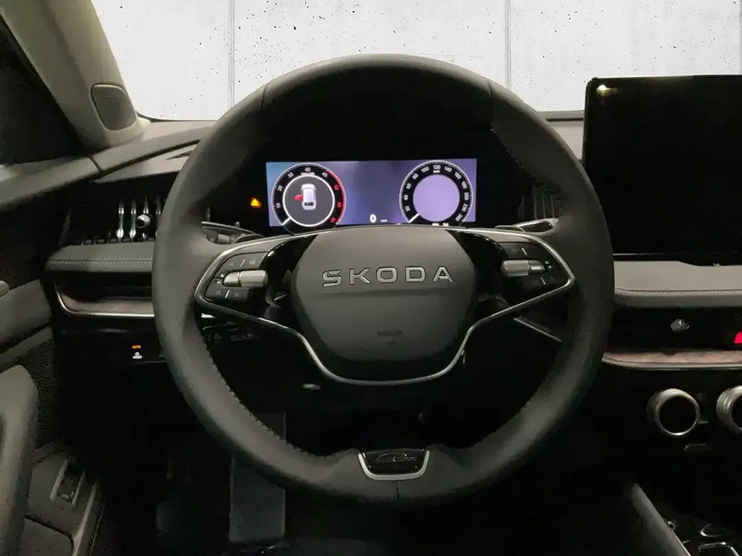 Skoda Superb - Thumbnail 13