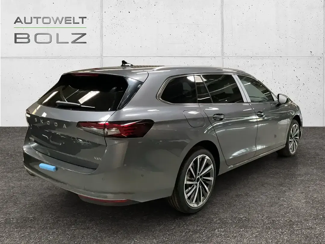 Skoda Superb - Thumbnail 3