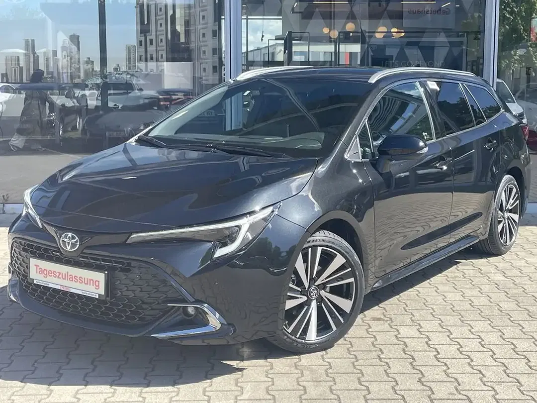 Toyota Corolla - Thumbnail 1