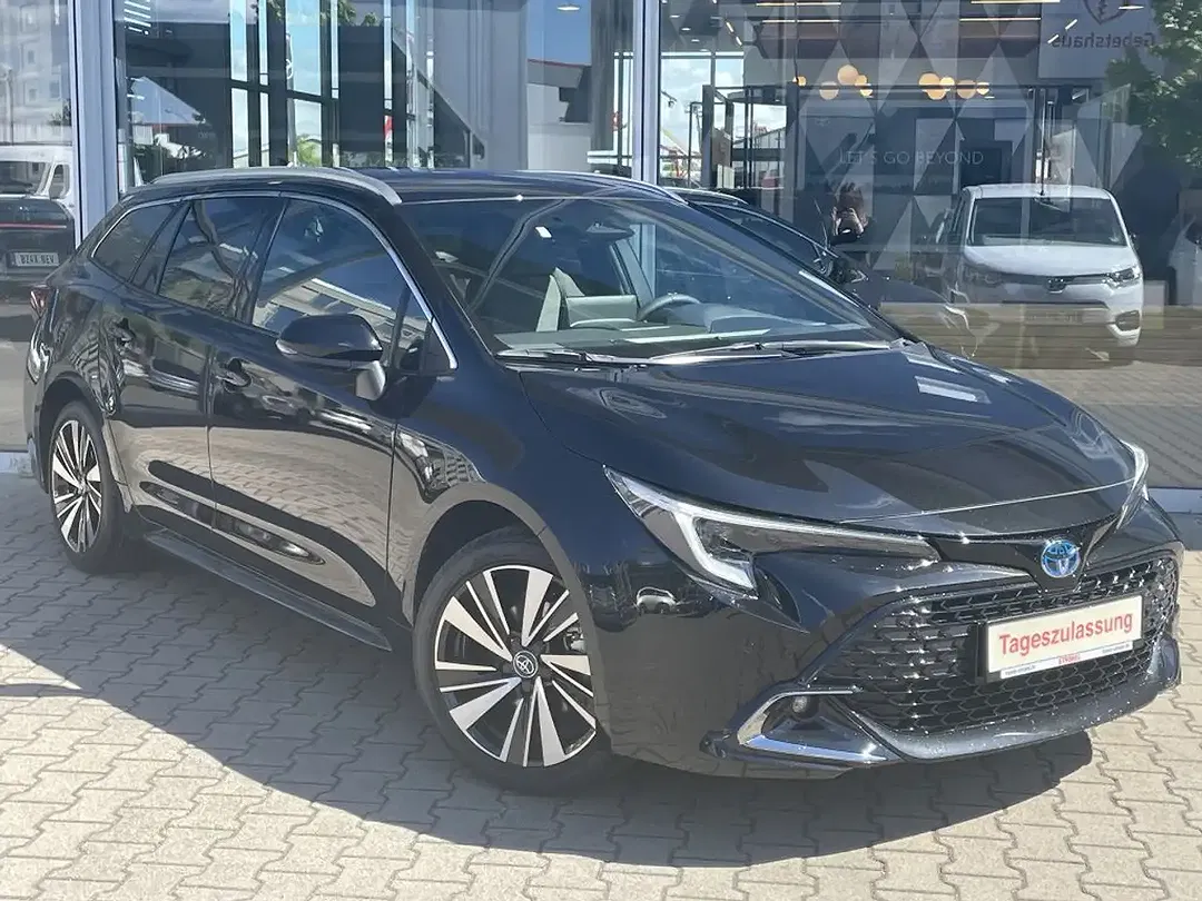Toyota Corolla - Thumbnail 2