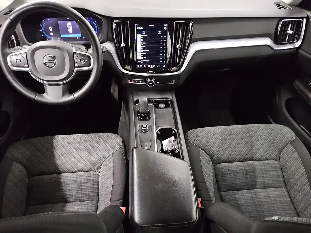 Volvo V60 - Thumbnail 4