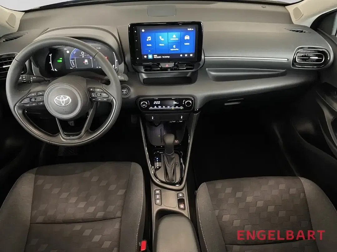 Toyota Yaris - Thumbnail 8