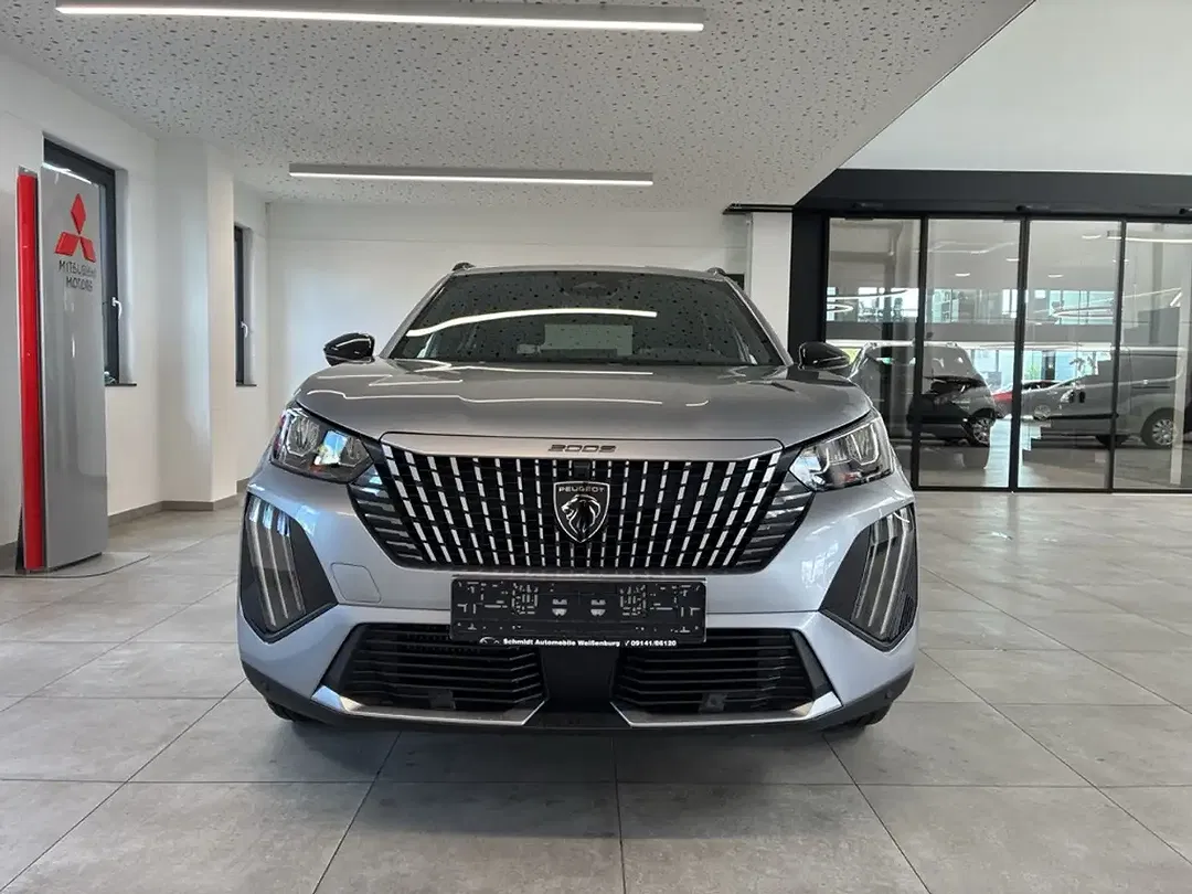 Peugeot 2008 - Thumbnail 5