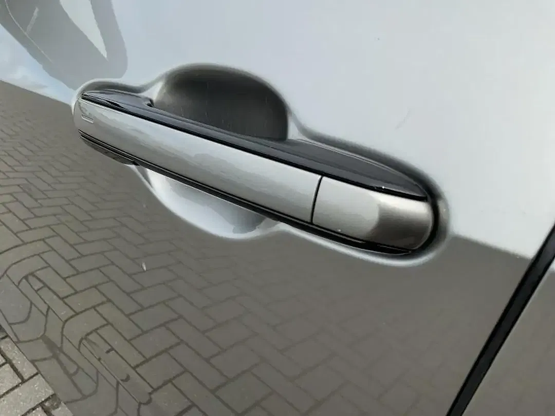 Lexus NX 450h+ - Thumbnail 13